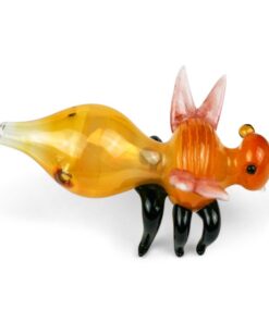 The flying bee glass pipe.
